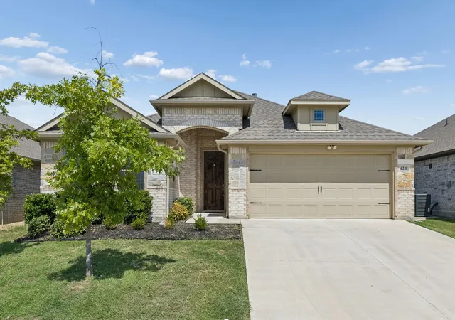 Photo 1 of Single family home for sale at 6248 Thunderwing Dr, Fort Worth, TX 76179 | MLS# 21380205 | Listing updated on 2026-09-12