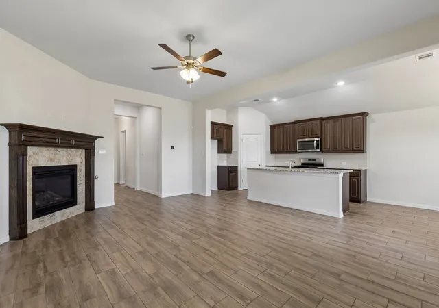 Photo 3 of Single family home for sale at 6248 Thunderwing Dr, Fort Worth, TX 76179 | MLS# 21380205 | Listing updated on 2026-09-12