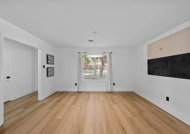 Photo 3 of Single family home for sale at 5831 Caldwell St, Waco, TX 76710 | MLS# 21380883 | Listing updated on 2026-09-10