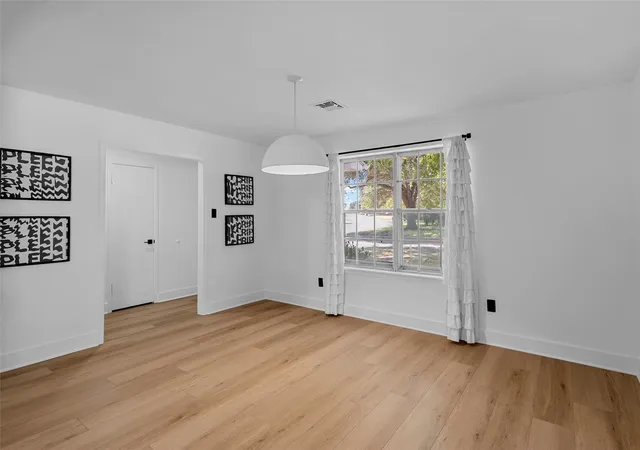 Photo 4 of Single family home for sale at 5831 Caldwell St, Waco, TX 76710 | MLS# 21380883 | Listing updated on 2026-09-10