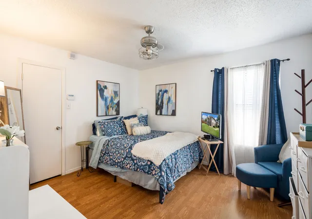 Photo 4 of Condo for sale at 4748 Old Bent Tree Ln #802, Dallas, TX 75287 | MLS# 21371317 | Listing updated on 2026-09-10