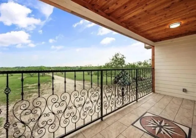 Photo 2 of Single family home for sale at 6049 County Rd 1030 B, Rice, TX 75155 | MLS# 21380016 | Listing updated on 2026-09-10