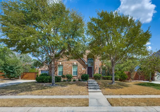 Photo 2 of Single family home for sale at 840 Clearlake Dr, Prosper, TX 75078 | MLS# 21381945 | Listing updated on 2026-09-12