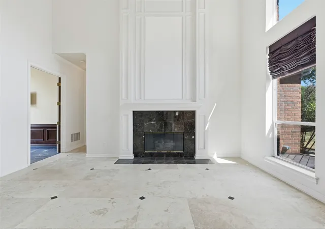 Photo 4 of Single family home for sale at 1700 Dowling Dr, Irving, TX 75038 | MLS# 21381883 | Listing updated on 2026-09-10