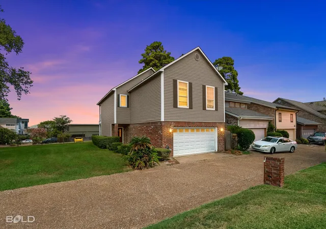 Photo 1 of Single family home for sale at 5721 S Lakeshore Dr, Shreveport, LA 71119 | MLS# 21382038 | Listing updated on 2026-09-20