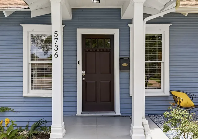 Photo 4 of Single family home for sale at 5736 Tremont St, Dallas, TX 75214 | MLS# 21382030 | Listing updated on 2026-09-13