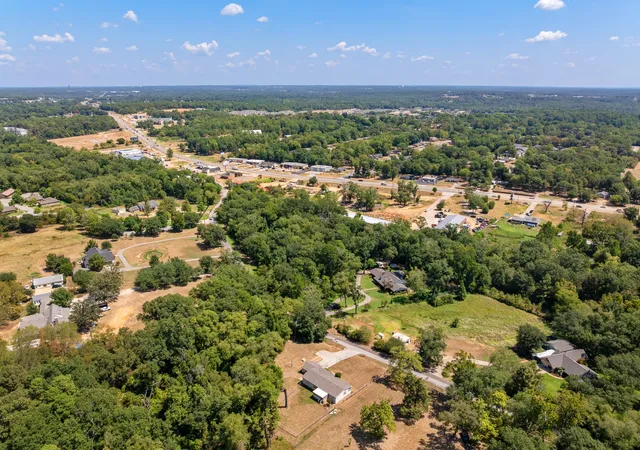 Photo 3 of Manufactured home for sale at 16202 County Rd 165, Tyler, TX 75703 | MLS# 21382034 | Listing updated on 2026-09-23