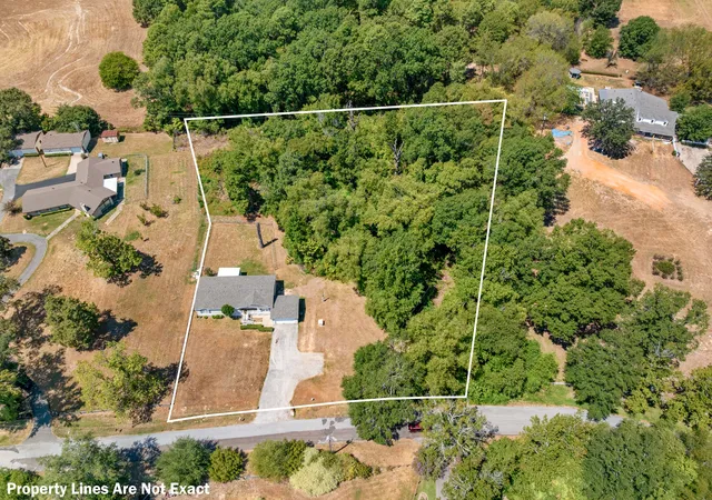 Photo 3 of Manufactured home for sale at 16202 County Rd 165, Tyler, TX 75703 | MLS# 21382034 | Listing updated on 2026-09-23