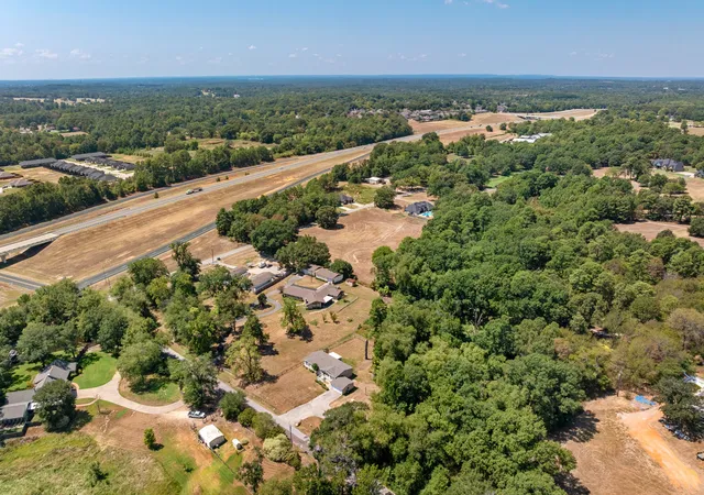 Photo 4 of Manufactured home for sale at 16202 County Rd 165, Tyler, TX 75703 | MLS# 21382034 | Listing updated on 2026-09-23