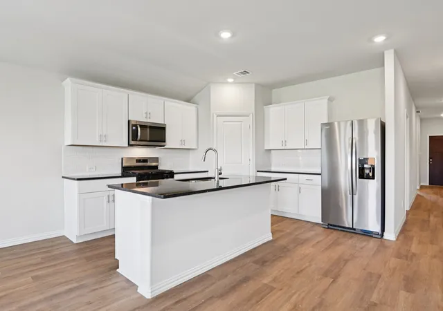 Photo 1 of Single family home for sale at 2115 Cottongrass Dr, Sherman, TX 75092 | MLS# 21381493 | Listing updated on 2026-09-10