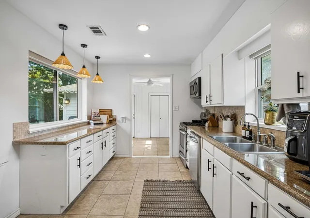 Photo 3 of Single family home for sale at 6402 Vanderbilt Ave, Dallas, TX 75214 | MLS# 21377806 | Listing updated on 2026-09-14