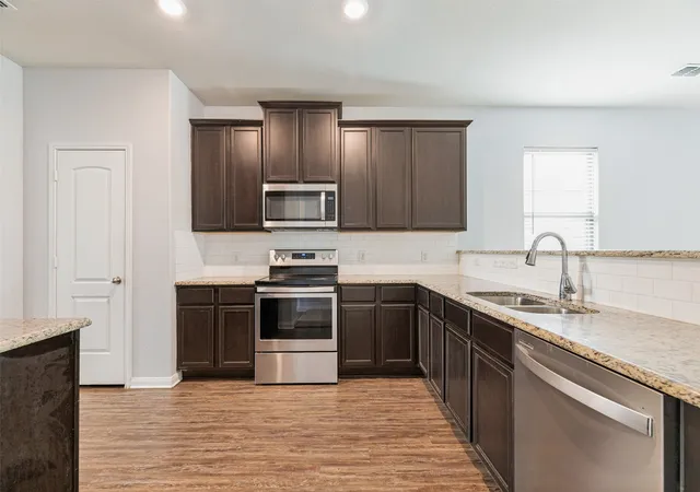 Photo 4 of Single family home for sale at 300 Ryan St, Anna, TX 75409 | MLS# 21382092 | Listing updated on 2026-09-10