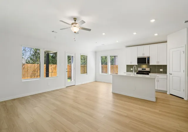 Photo 3 of Single family home for sale at 2103 Cottongrass Dr, Sherman, TX 75092 | MLS# 21381495 | Listing updated on 2026-09-10