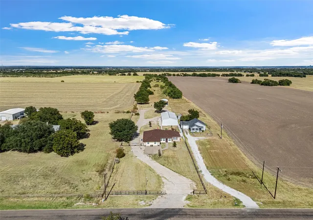 Photo 1 of Single family home for sale at 1478 Galaxy Rd, Woodway, TX 76712 | MLS# 21381971 | Listing updated on 2026-09-10