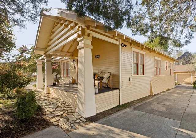 Photo 3 of Single family home for sale at 408 Heard St, Mc Kinney, TX 75069 | MLS# 21380320 | Listing updated on 2026-09-10