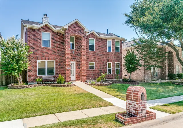 Photo 1 of Single family home for sale at 2213 Bresee Dr, Carrollton, TX 75010 | MLS# 21378623 | Listing updated on 2026-09-24
