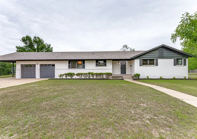 Photo 2 of Single family home for sale at 4900 Nevada Trl, North Richland Hills, TX 76180 | MLS# 21381657 | Listing updated on 2026-09-10