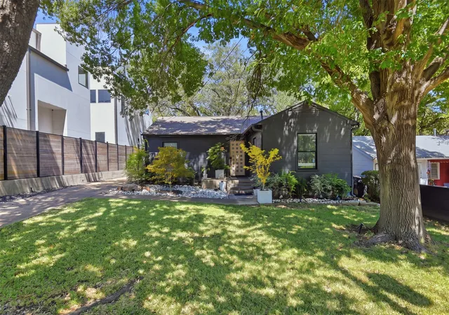 Photo 2 of Single family home for sale at 1906 Lakeland Dr, Dallas, TX 75218 | MLS# 21371343 | Listing updated on 2026-09-13