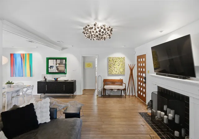 Photo 3 of Single family home for sale at 1906 Lakeland Dr, Dallas, TX 75218 | MLS# 21371343 | Listing updated on 2026-09-13