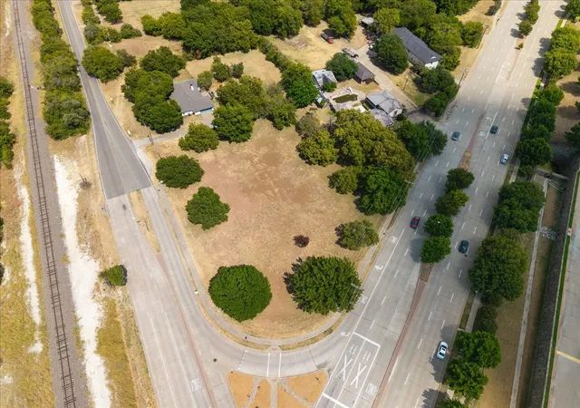 Photo 1 of Land for sale at 125 E Pleasant Run Rd, Cedar Hill, TX 75104 | MLS# 21382165 | Listing updated on 2026-09-10