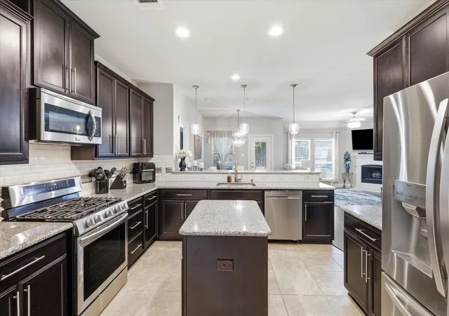 Photo 2 of Single family home for sale at 4009 Wavertree Rd, Frisco, TX 75036 | MLS# 21382114 | Listing updated on 2026-09-10