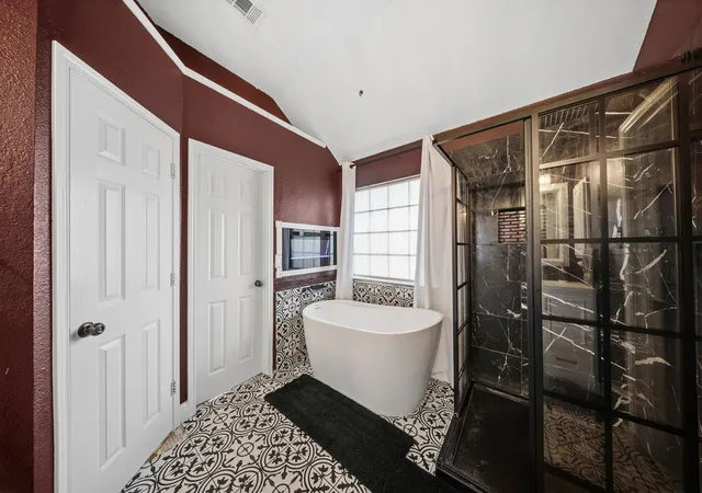 Photo 2 of Single family home for sale at 6601 Redwood Ln, The Colony, TX 75056 | MLS# 21364544 | Listing updated on 2026-09-10