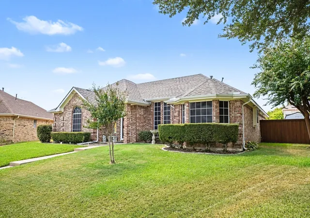 Photo 2 of Single family home for sale at 3120 Greenfield Ct, Mesquite, TX 75181 | MLS# 21375216 | Listing updated on 2026-09-12