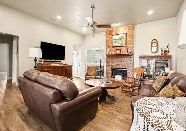 Photo 3 of Single family home for sale at 3120 Greenfield Ct, Mesquite, TX 75181 | MLS# 21375216 | Listing updated on 2026-09-12