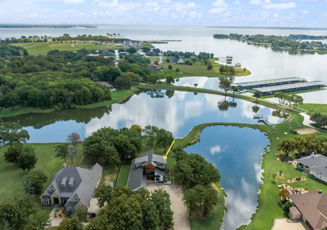 Photo 1 of Single family home for sale at 708 Clear Water Ct, Corsicana, TX 75109 | MLS# 21376546 | Listing updated on 2026-09-10
