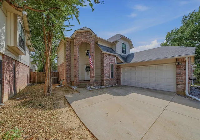 Photo 2 of Sale Pending at 9072 Elbe Trl, Fort Worth, TX 76118 | MLS# 21375278 | Listing updated on 2026-10-04