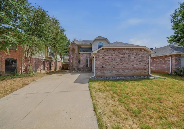 Photo 3 of Sale Pending at 9072 Elbe Trl, Fort Worth, TX 76118 | MLS# 21375278 | Listing updated on 2026-10-04