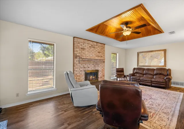 Photo 3 of Single family home for sale at 111 Wheeler St, Glen Rose, TX 76043 | MLS# 21382225 | Listing updated on 2026-09-10
