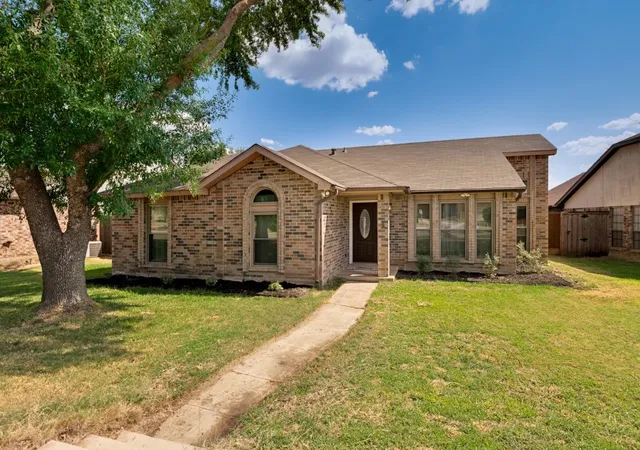 Photo 1 of Single family home for sale at 4505 Queen Cir, The Colony, TX 75056 | MLS# 21382244 | Listing updated on 2026-09-10