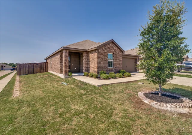 Photo 2 of Single family home for sale at 4725 Salers Way, Forney, TX 75126 | MLS# 21382245 | Listing updated on 2026-09-10