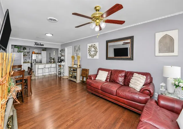 Photo 3 of Single family home for sale at 1714 Meadowbrook Ln, Irving, TX 75061 | MLS# 21379572 | Listing updated on 2026-09-10