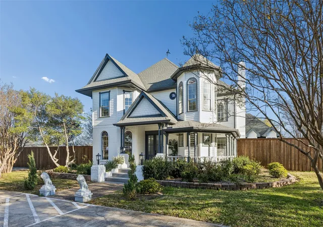 Photo 3 of Single family home for sale at 3706 Castle Dr, Rowlett, TX 75089 | MLS# 21369384 | Listing updated on 2026-09-13