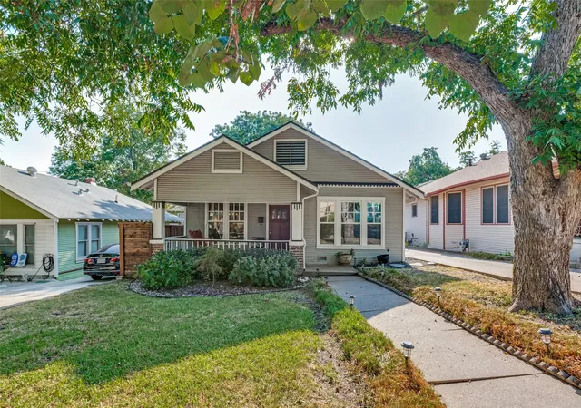 Photo 1 of Single family home for sale at 1010 Woodlawn Ave, Dallas, TX 75208 | MLS# 21380987 | Listing updated on 2026-09-13