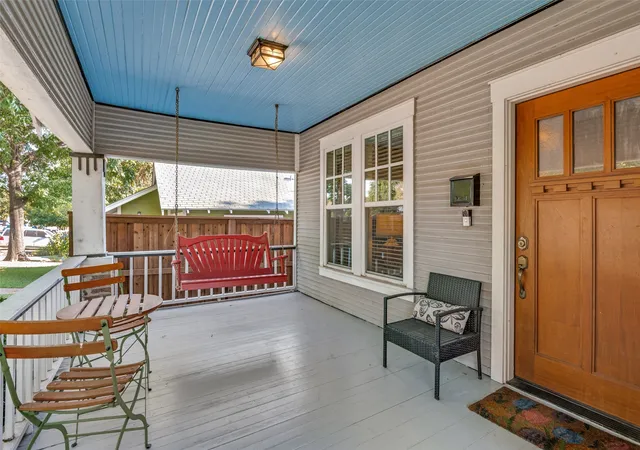 Photo 3 of Single family home for sale at 1010 Woodlawn Ave, Dallas, TX 75208 | MLS# 21380987 | Listing updated on 2026-09-13
