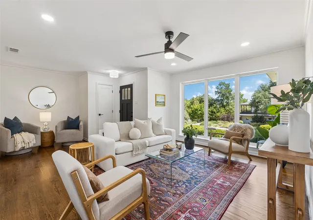 Photo 2 of Sale Pending at 155 Bon Aire Dr, Dallas, TX 75218 | MLS# 21380073 | Listing updated on 2026-09-20