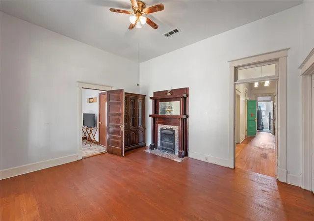 Photo 3 of Single family home for sale at 506 E Main St, Hamilton, TX 76531 | MLS# 21376618 | Listing updated on 2026-09-29