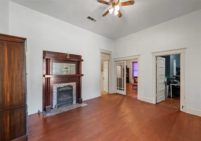 Photo 4 of Single family home for sale at 506 E Main St, Hamilton, TX 76531 | MLS# 21376618 | Listing updated on 2026-09-29