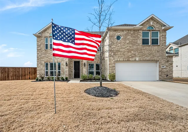 Photo 3 of Single family home for sale at 809 Blue Heron Dr, Forney, TX 75126 | MLS# 21380821 | Listing updated on 2026-09-10