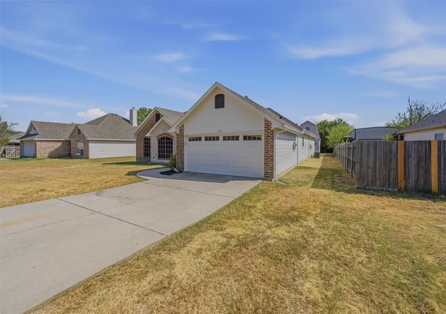 Photo 2 of Single family home for sale at 631 Lakeshore Blvd, Little Elm, TX 75068 | MLS# 21382242 | Listing updated on 2026-09-11