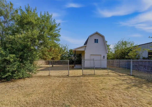 Photo 40 of Single family home for sale at 631 Lakeshore Blvd, Little Elm, TX 75068 | MLS# 21382242 | Listing updated on 2026-10-06
