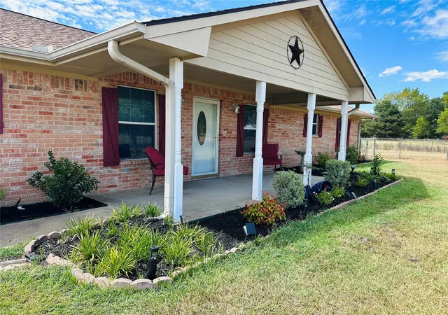 Photo 4 of Single family home for sale at 14203 County Rd 2900, Eustace, TX 75124 | MLS# 21382339 | Listing updated on 2026-09-10
