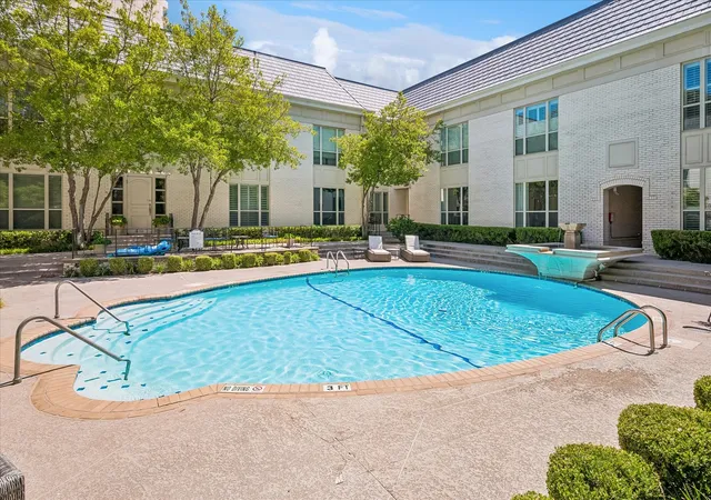 Listing Photo 5 - Condo for sale in building located at 6146 Averill Wy, Dallas, TX 75225 - Unit #106E