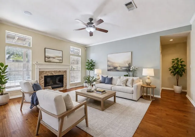 Photo 4 of Single family home for sale at 821 Shorewood Dr, Coppell, TX 75019 | MLS# 21381822 | Listing updated on 2026-09-20