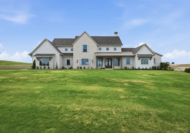 Photo 1 of Single family home for sale at 2061 Preserve Trl, Weatherford, TX 76085 | MLS# 21382365 | Listing updated on 2026-09-10