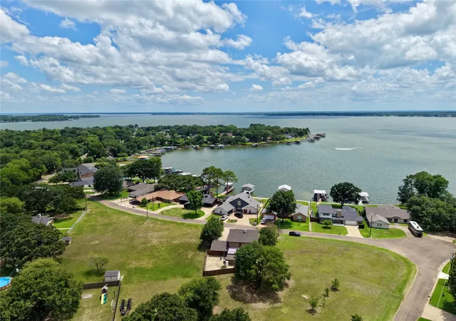 Photo 2 of Single family home for sale at 131 San Felipe Dr, Gun Barrel City, TX 75156 | MLS# 21382361 | Listing updated on 2026-09-14