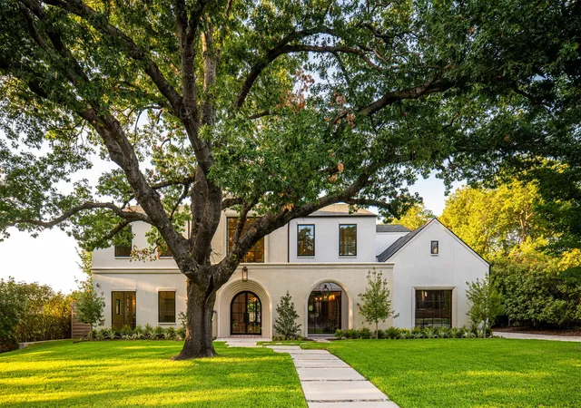 Photo 2 of Mansion for sale at 6815 Royal Crst Dr, Dallas, TX 75230 | MLS# 21377221 | Listing updated on 2026-09-13